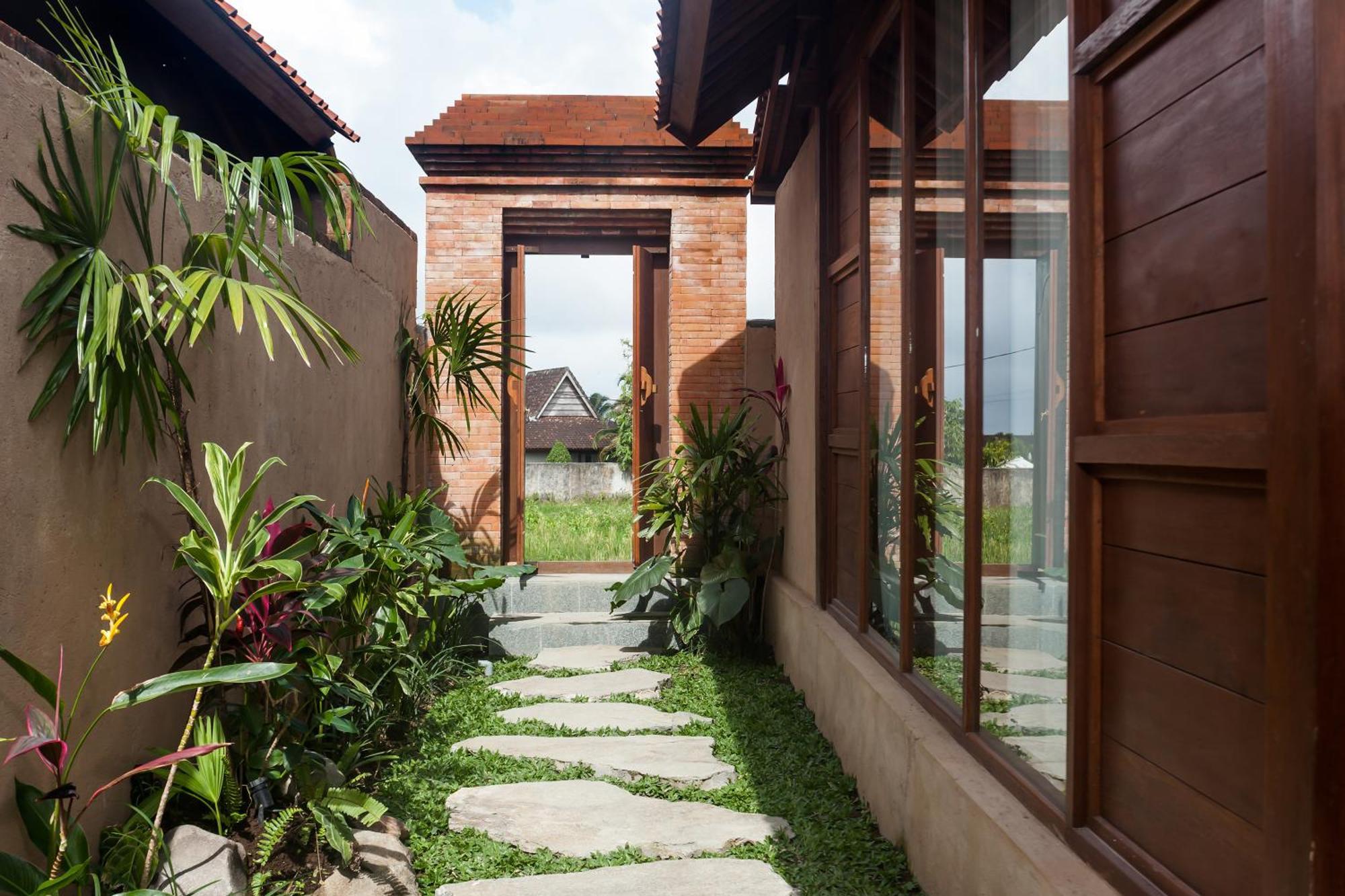Santris Villa *