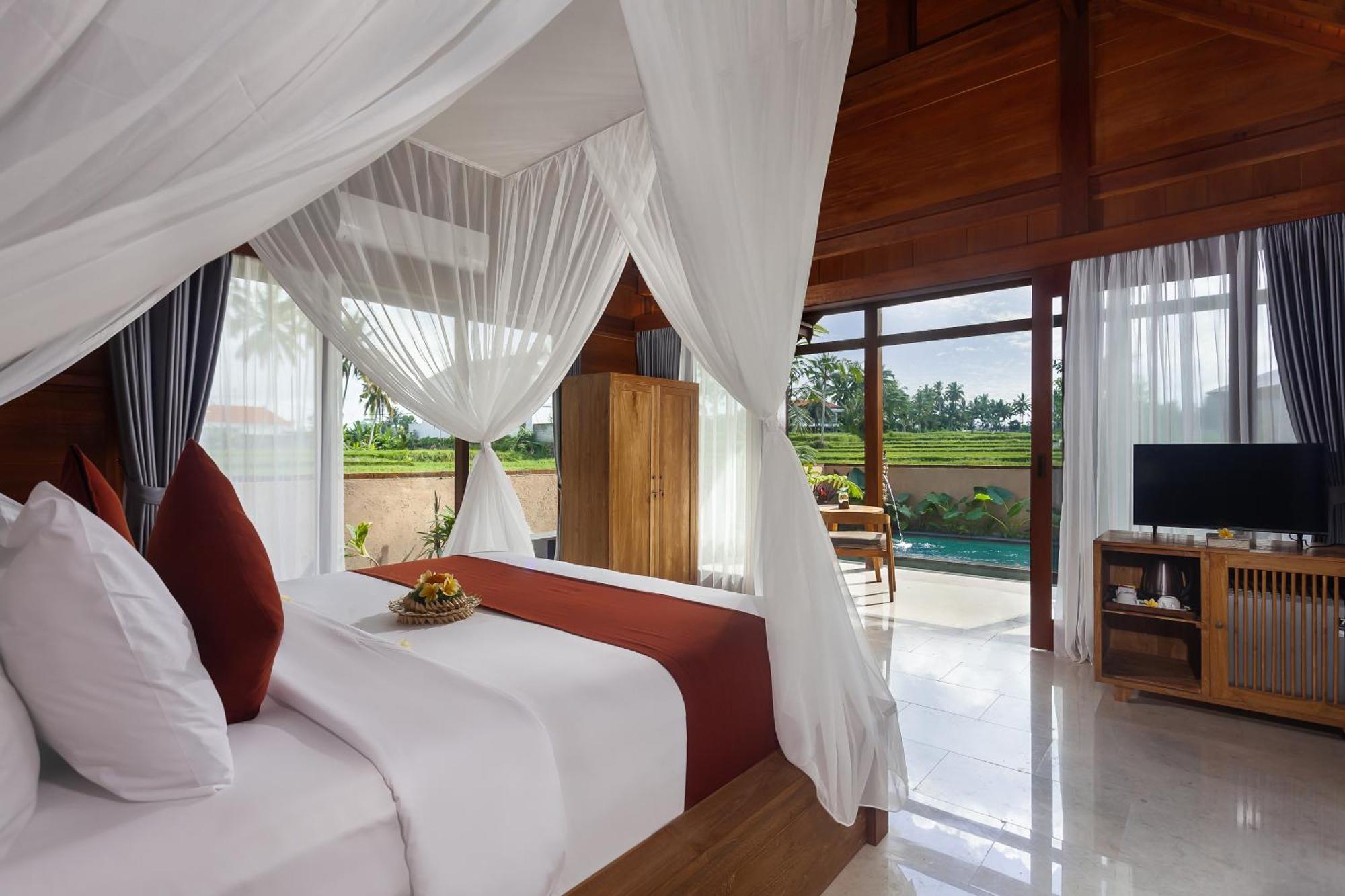 Santris Villa