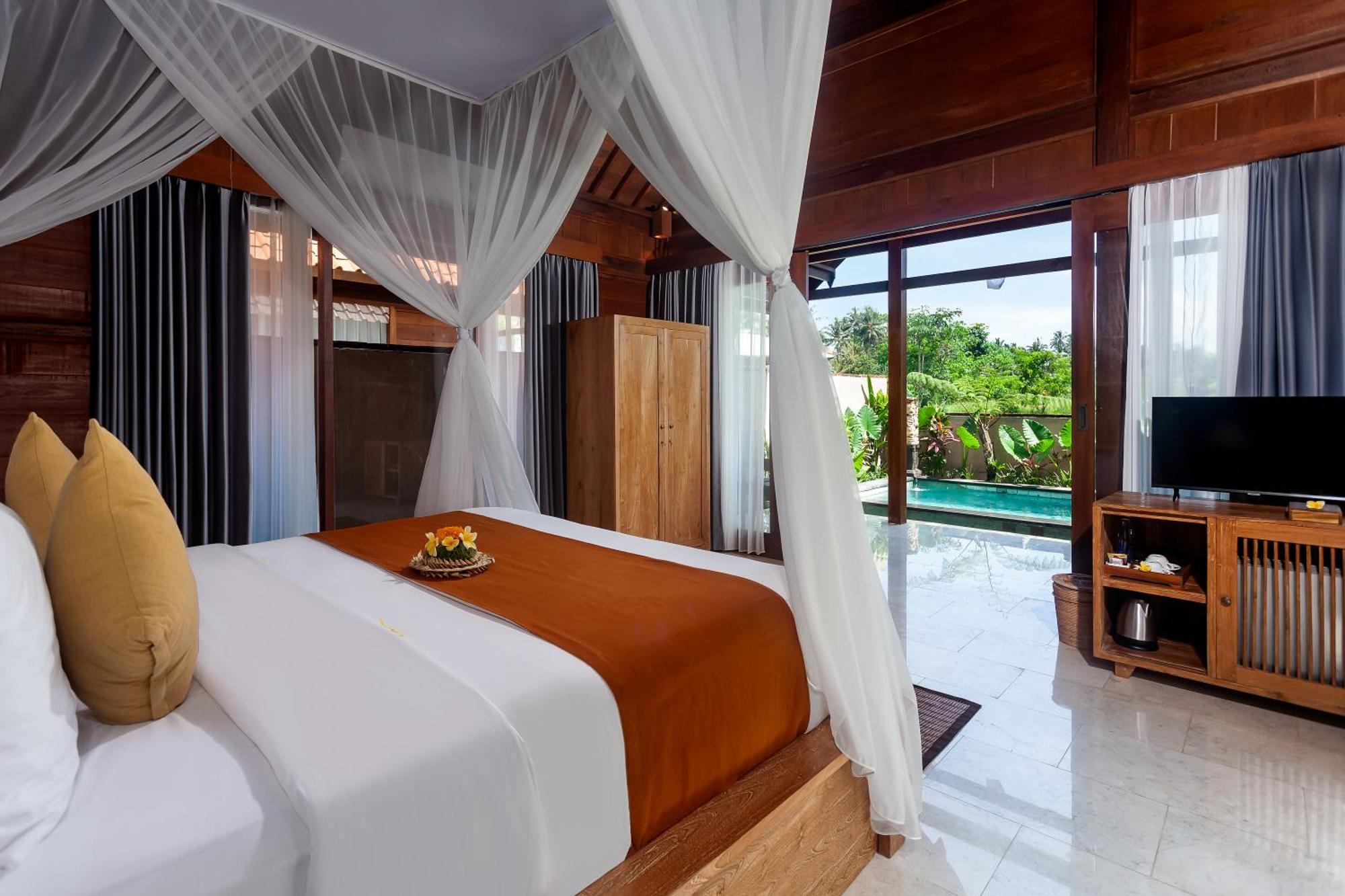 Santris Villa